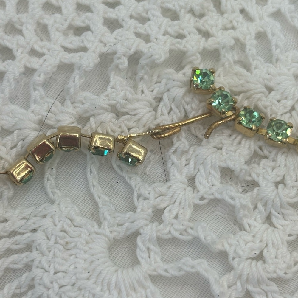 Antique glow glass Necklace - Picture 5 of 8